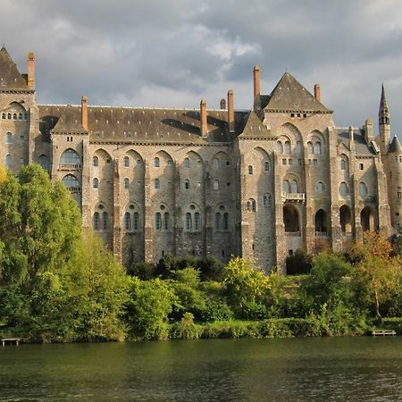 Logis De La Helberdiere Cossé-en-Champagne エクステリア 写真