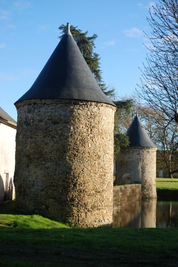 Logis De La Helberdiere Cossé-en-Champagne エクステリア 写真